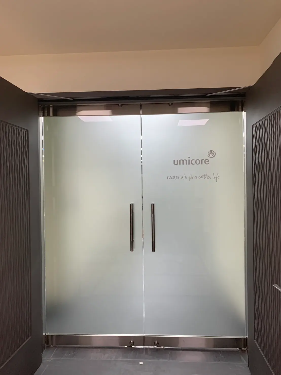小型化學分析實驗室建置+小型辦公室建置 優美科國際小型化學分析實驗室建置小型辦公室建置3