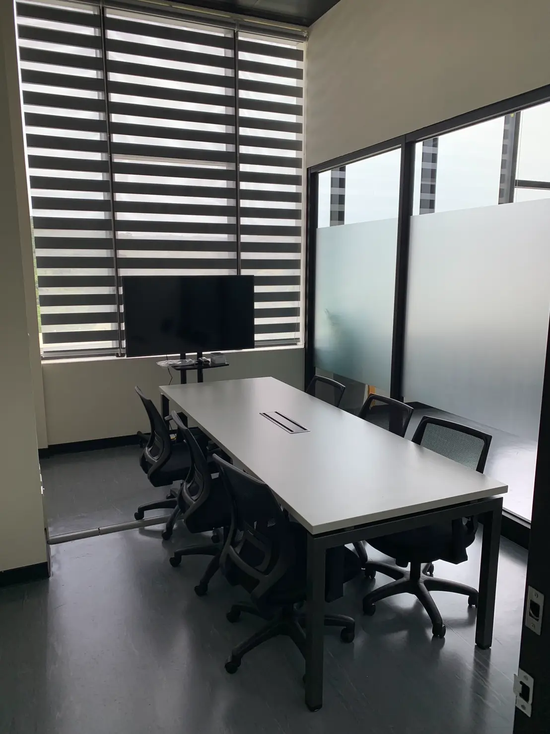 小型化學分析實驗室建置+小型辦公室建置 優美科國際小型化學分析實驗室建置小型辦公室建置6