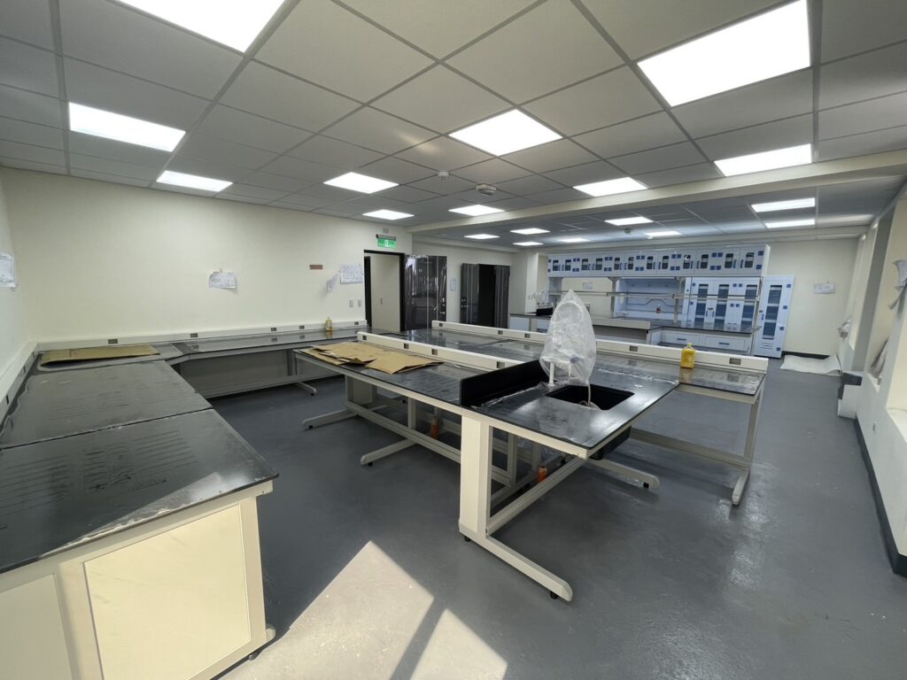 S 333643783